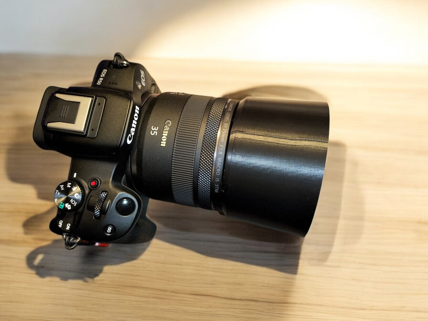 Canon RF 35mm F1.8 Macro Zonnekap